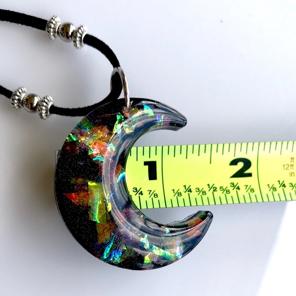 Black & iridescent glitter resin crescent moon - Picture 12 of 12